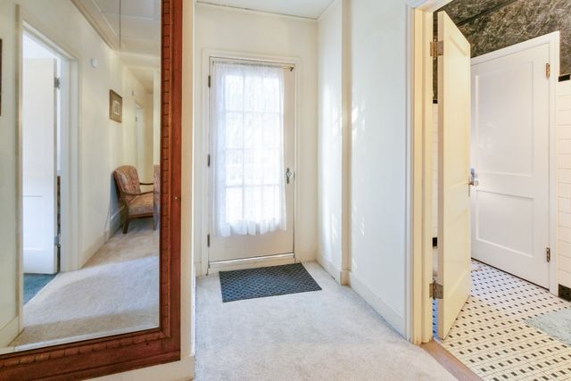 914 E Chamberlin Street, Dixon, IL 61021