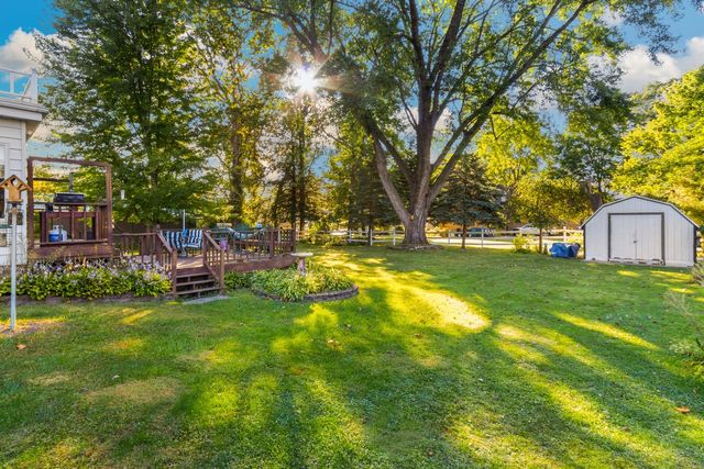 914 E Chamberlin Street, Dixon, IL 61021