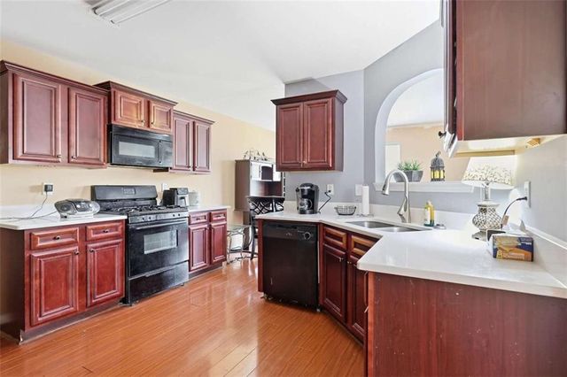 7562 Bowhead Court, Fairburn, GA 30213