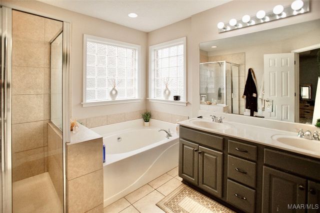 603 Castlebrook Drive, Prattville, AL 36066