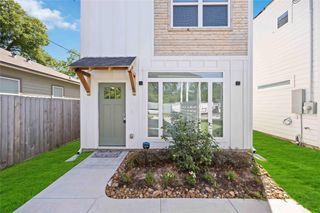 8016 Willow Street D, Houston, TX 77088