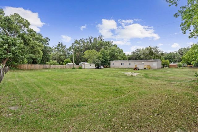 3511 S PALM AVENUE, Palatka, FL 32177