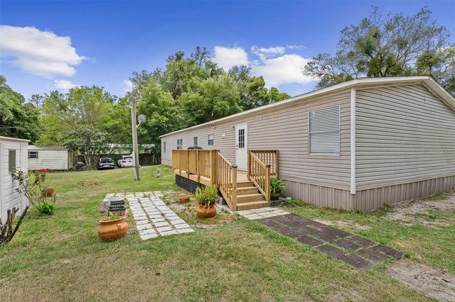 3511 S PALM AVENUE, Palatka, FL 32177