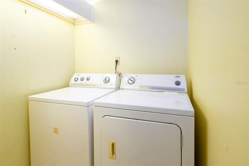 Image 9 of property listing at 4004 CROSSROADS PLACE, Casselberry, FL 32707