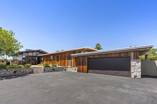 1226 Via Del Cerro, Vista, CA 92084