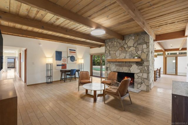 1226 Via Del Cerro, Vista, CA 92084