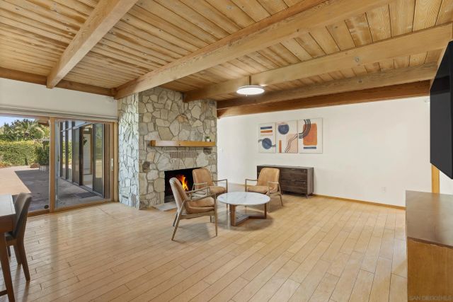 1226 Via Del Cerro, Vista, CA 92084