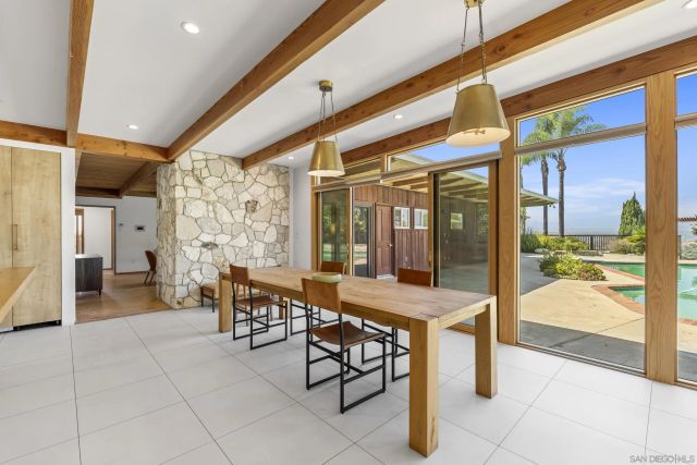 1226 Via Del Cerro, Vista, CA 92084