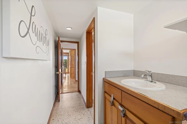 1226 Via Del Cerro, Vista, CA 92084
