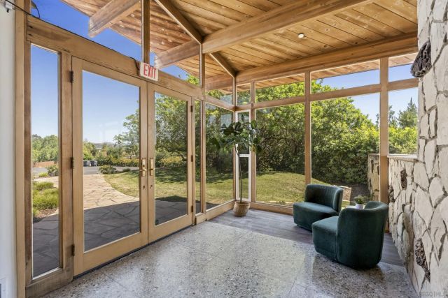 1226 Via Del Cerro, Vista, CA 92084