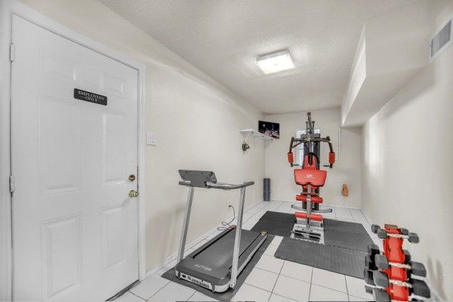 504 Cholla Court, Fort Worth, TX 76112