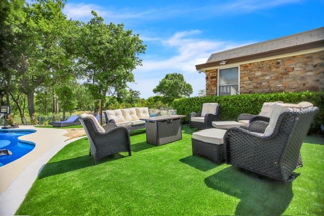 504 Cholla Court, Fort Worth, TX 76112