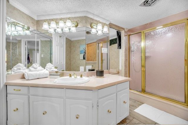 504 Cholla Court, Fort Worth, TX 76112