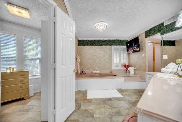 504 Cholla Court, Fort Worth, TX 76112