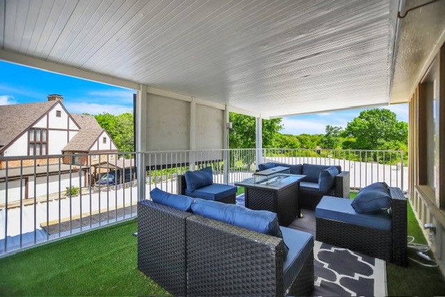 504 Cholla Court, Fort Worth, TX 76112