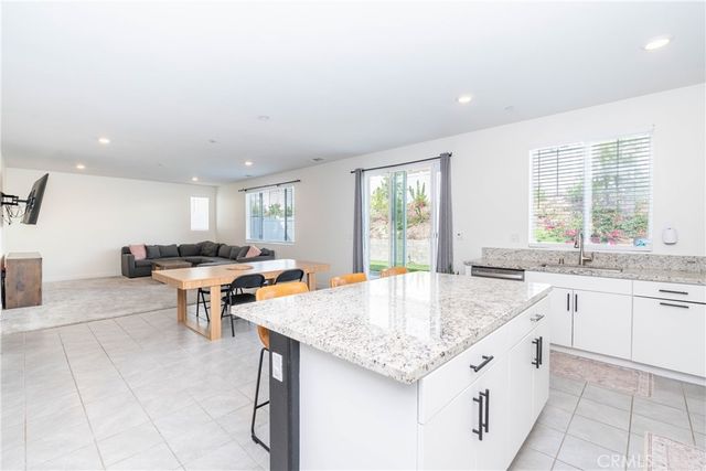 554 Cumberland Road, Rialto, CA 92377