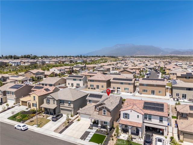 554 Cumberland Road, Rialto, CA 92377