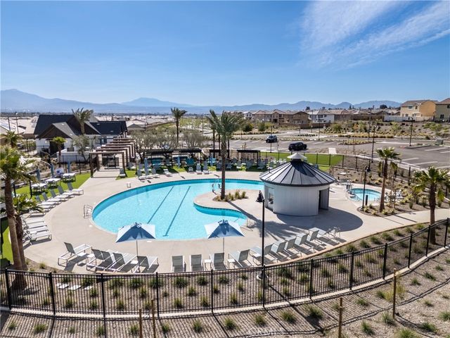 554 Cumberland Road, Rialto, CA 92377