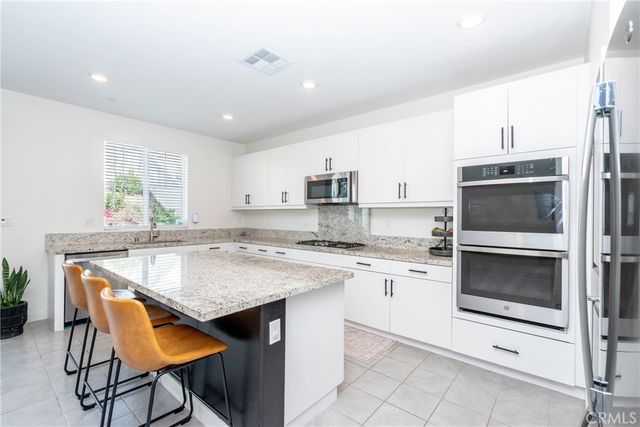 554 Cumberland Road, Rialto, CA 92377