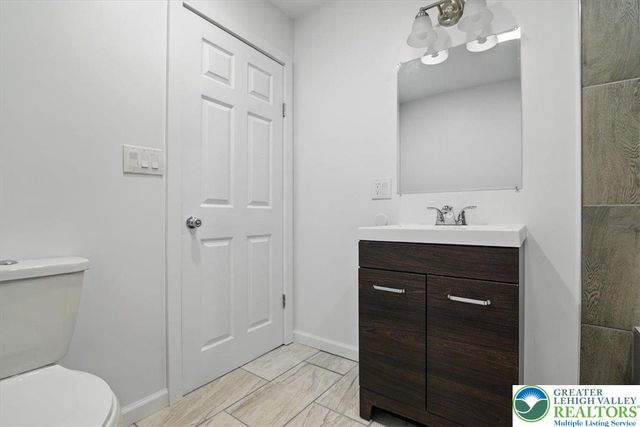 1652 Bonser Rd, Ross Twp, PA 18353