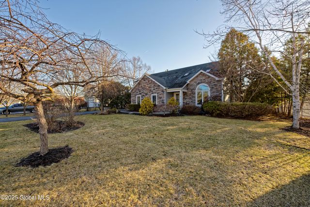 4 Groot Drive, Altamont, NY 12009