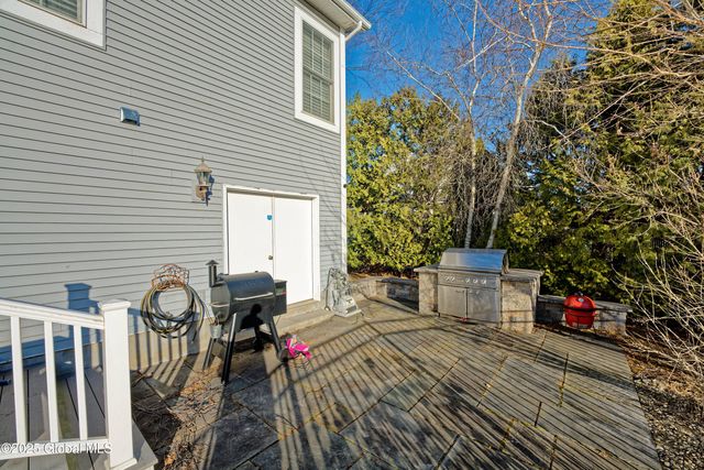 4 Groot Drive, Altamont, NY 12009