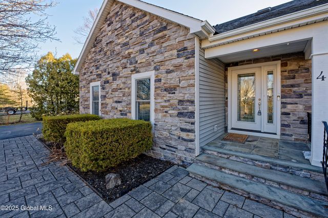 4 Groot Drive, Altamont, NY 12009