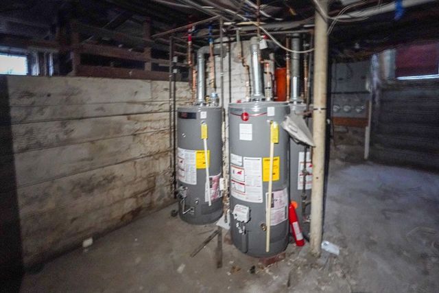 381 Adams St 3, Boston, MA 02122