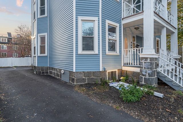 381 Adams St 3, Boston, MA 02122