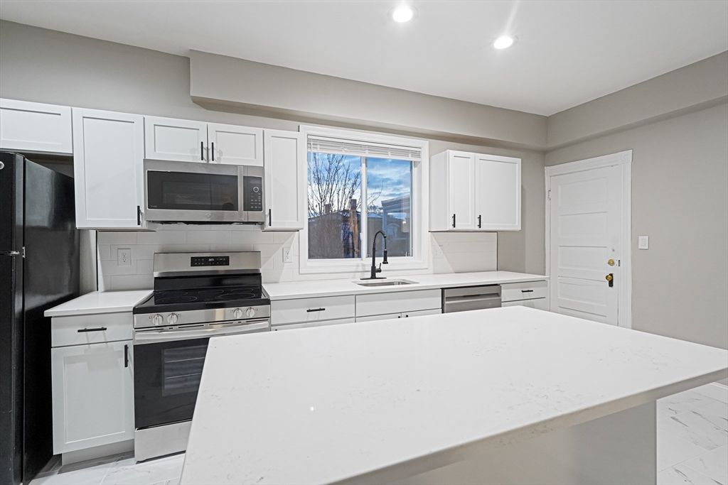 381 Adams St 3, Boston, MA 02122