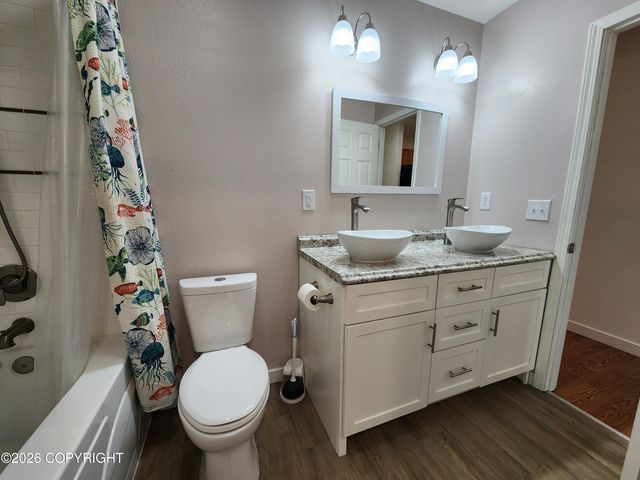 6544 Desiree Loop, Anchorage, AK 99507