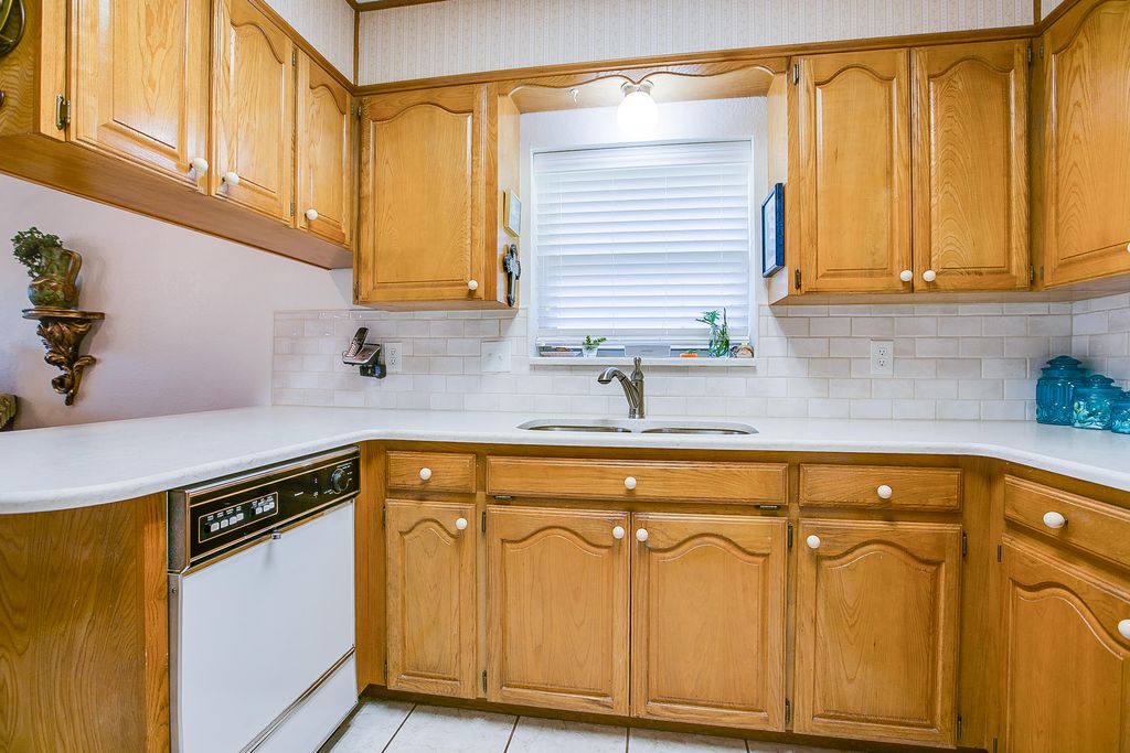 Image 14 of property listing at 3514 Windmill Drive, San Angelo, TX 76904