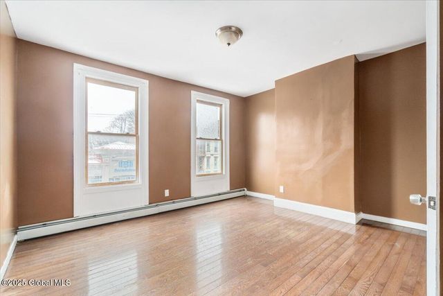 397 Clinton Avenue, Albany, NY 12206