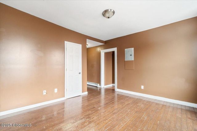 397 Clinton Avenue, Albany, NY 12206