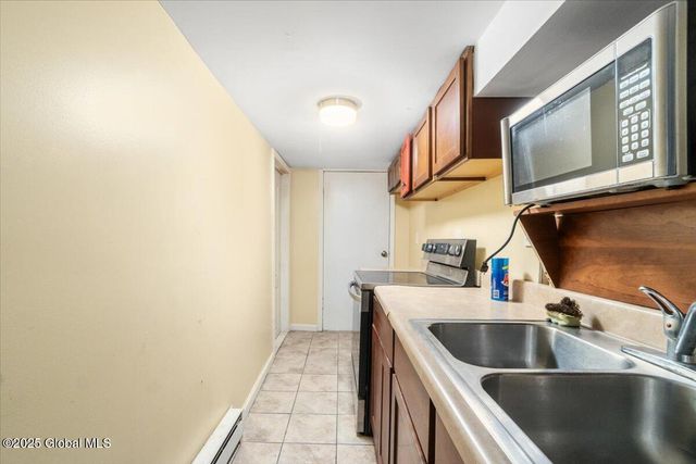 397 Clinton Avenue, Albany, NY 12206