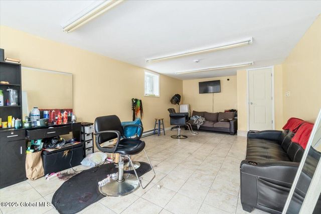 397 Clinton Avenue, Albany, NY 12206