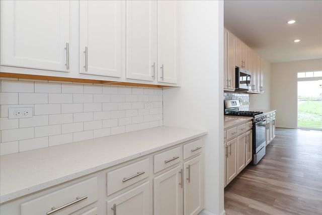 10782 Chadsey Road, Huntley, IL 60142