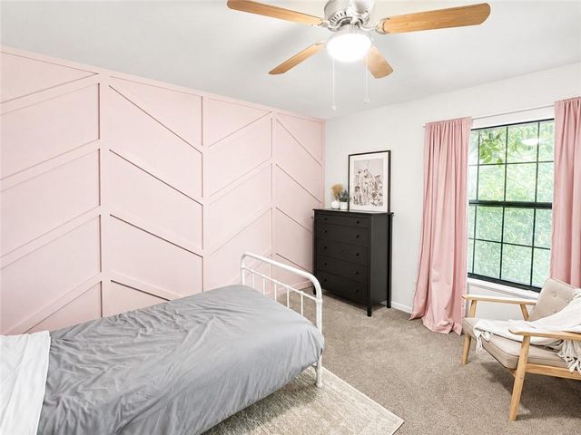 9214 Chestnut Avenue, Kansas City, MO 64132