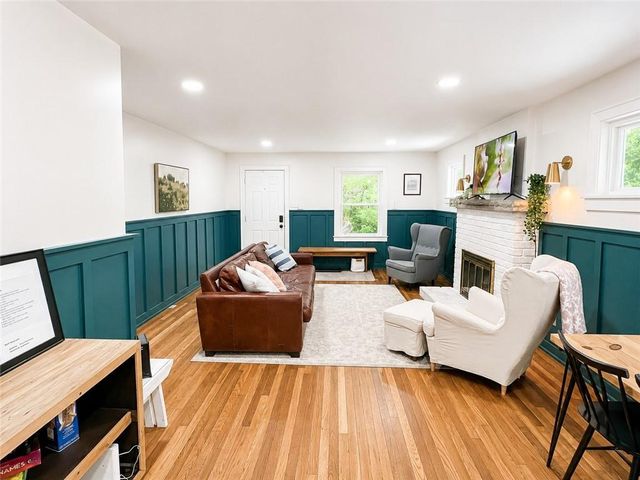 9214 Chestnut Avenue, Kansas City, MO 64132
