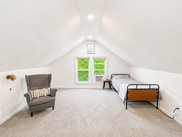 9214 Chestnut Avenue, Kansas City, MO 64132