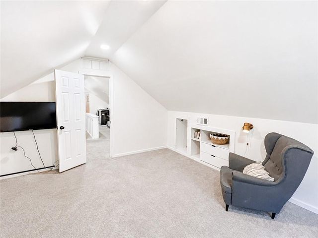 9214 Chestnut Avenue, Kansas City, MO 64132