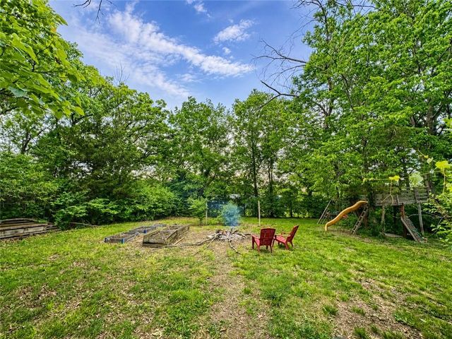 9214 Chestnut Avenue, Kansas City, MO 64132