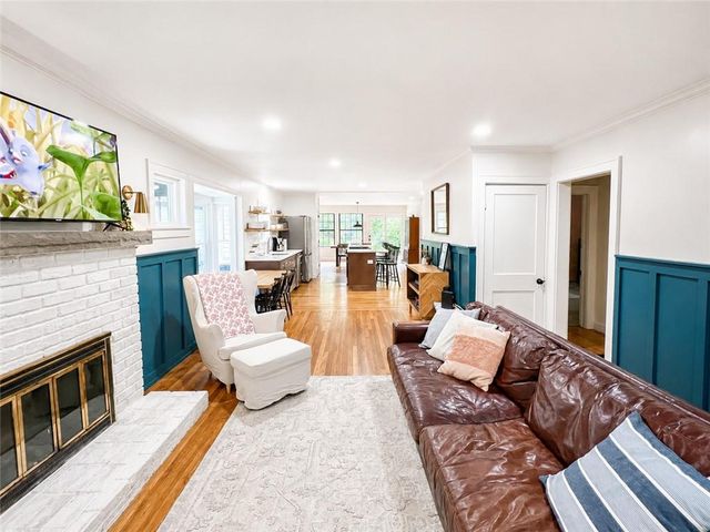 9214 Chestnut Avenue, Kansas City, MO 64132