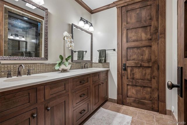 4 Vista Road, Cherry Hills Village, CO 80113