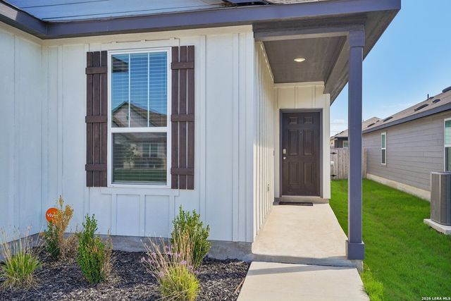 1131 PIGEON LN, Marion, TX 78124