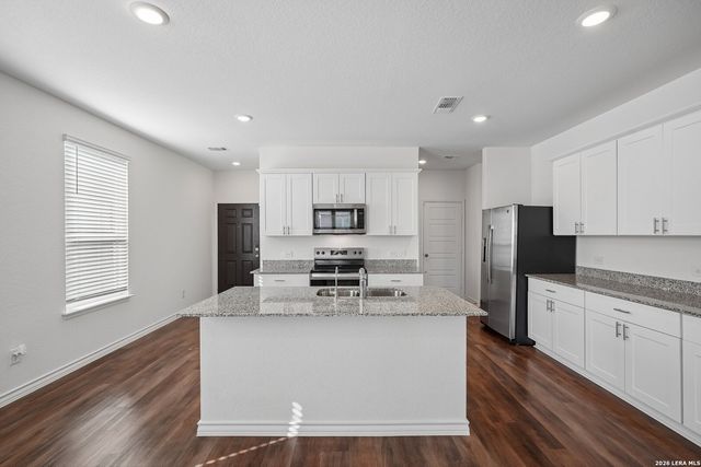 1131 PIGEON LN, Marion, TX 78124