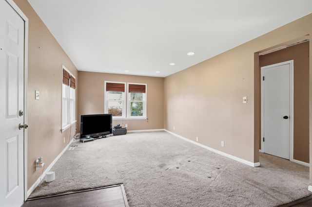 2525 Colfax Street, Gary, IN 46406
