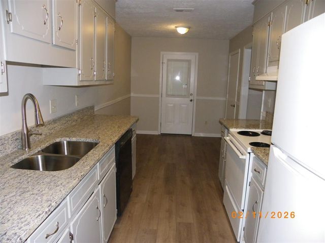 2718 Bennington Drive, Hephzibah, GA 30815