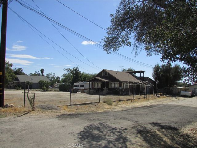 1345 Turquoise Avenue, Mentone, CA 92359