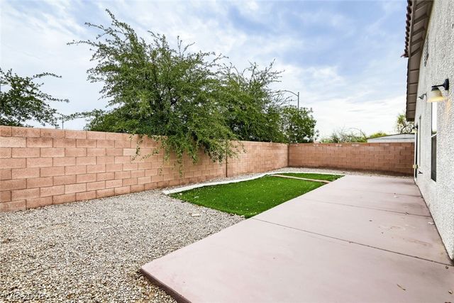 110 Bella Milano Avenue, Las Vegas, NV 89183